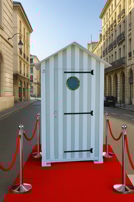 Vidéo Box en forme de cabine de plage, exemple de cabine personnalisée pour la collecte d’avis clients en vidéo.